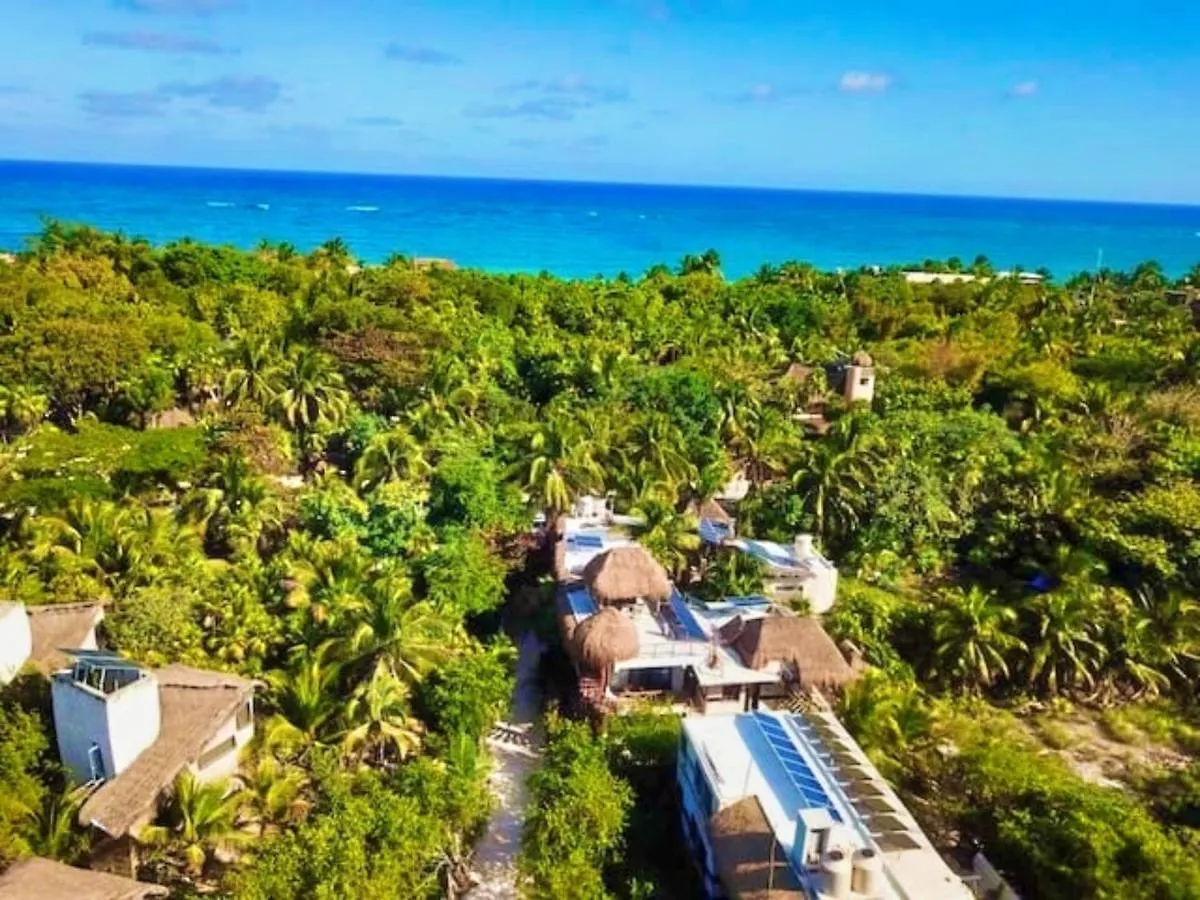 **  La Casa De Mia Tulum Hotel México