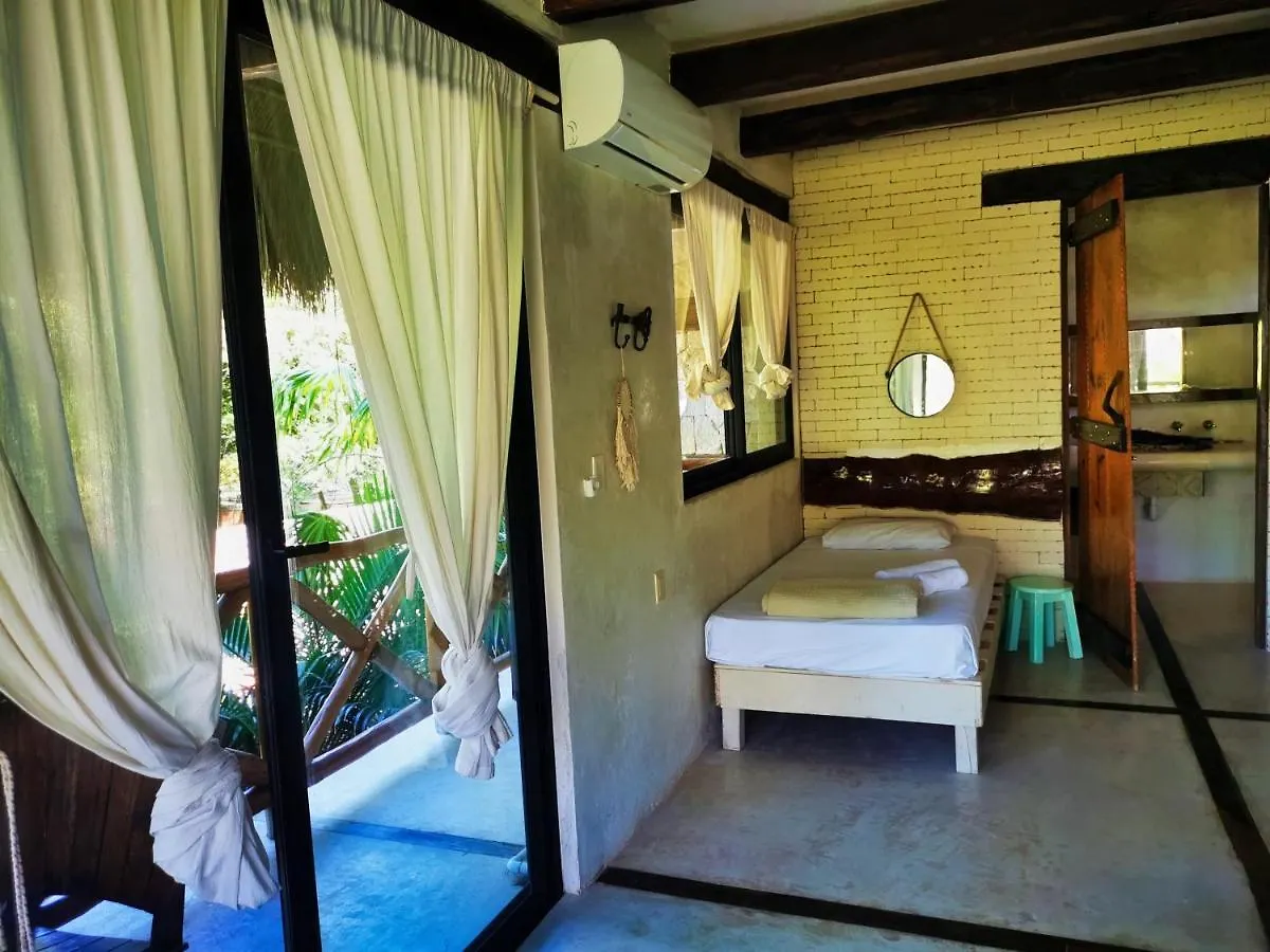 La Casa De Mia Tulum Hotel 2*,  México