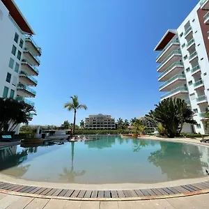 https://6012-2-4-condominio-junto-a-la-marina-mazatlan.mazatlan-hotels.com