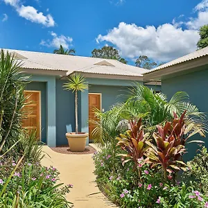 Blue Summit Hideaway Guest house Yungaburra